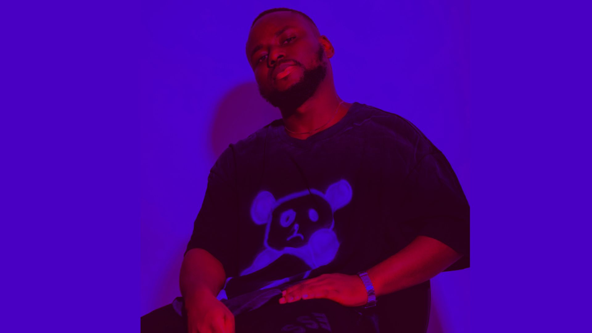 SammyKay’s artistry lies in blending diverse musical elements. Integrating afrobeat, soul, Nigerian highlife, and a fusion of English/Yoruba