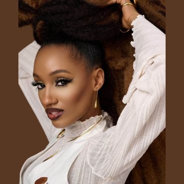 WCW: Di'Ja - A Singer Who's Brains and Beauty Shine Bright